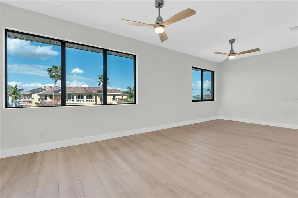 5966 Bayview Circle S Gulfport FL 33707
