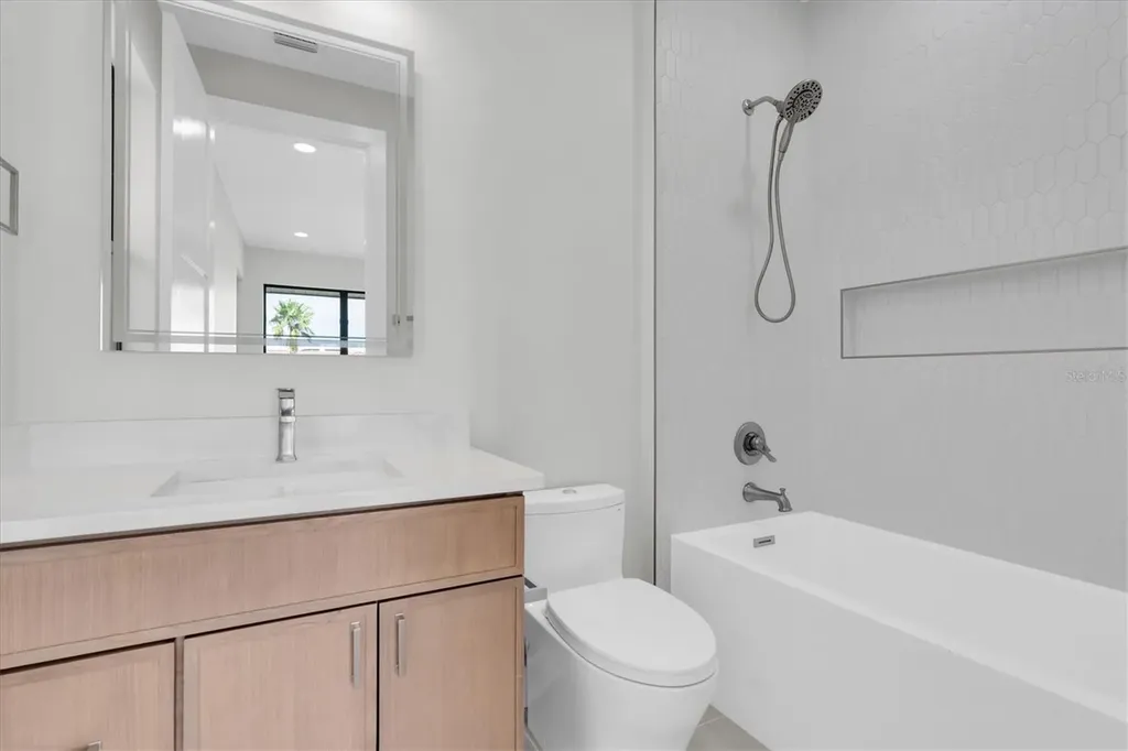 5966 Bayview Circle S Gulfport FL 33707
