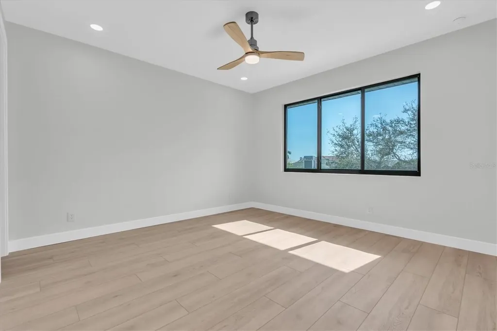 5966 Bayview Circle S Gulfport FL 33707