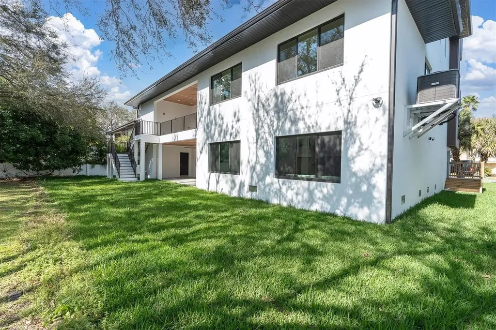 5966 Bayview Circle S Gulfport FL 33707