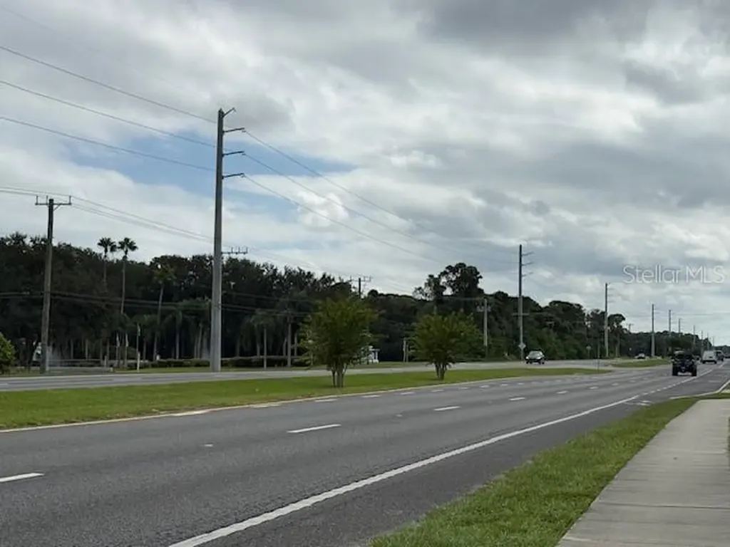 2794 S Ridgewood Avenue S Edgewater FL 32141