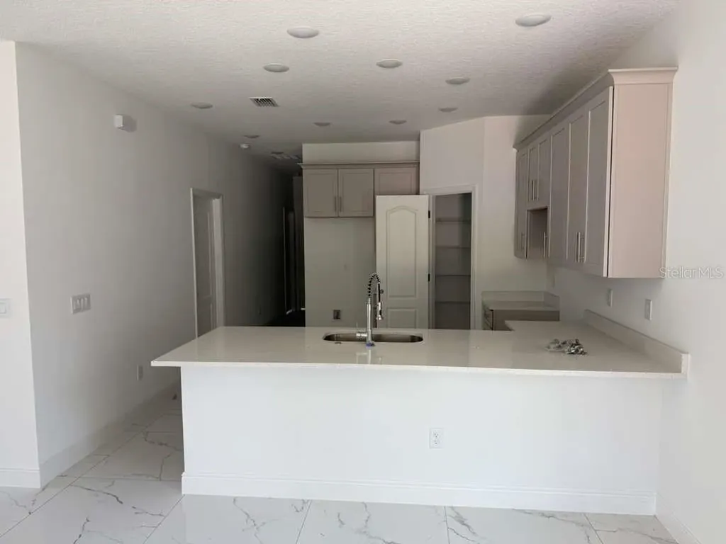 125 Pine Street Orlando FL 32824