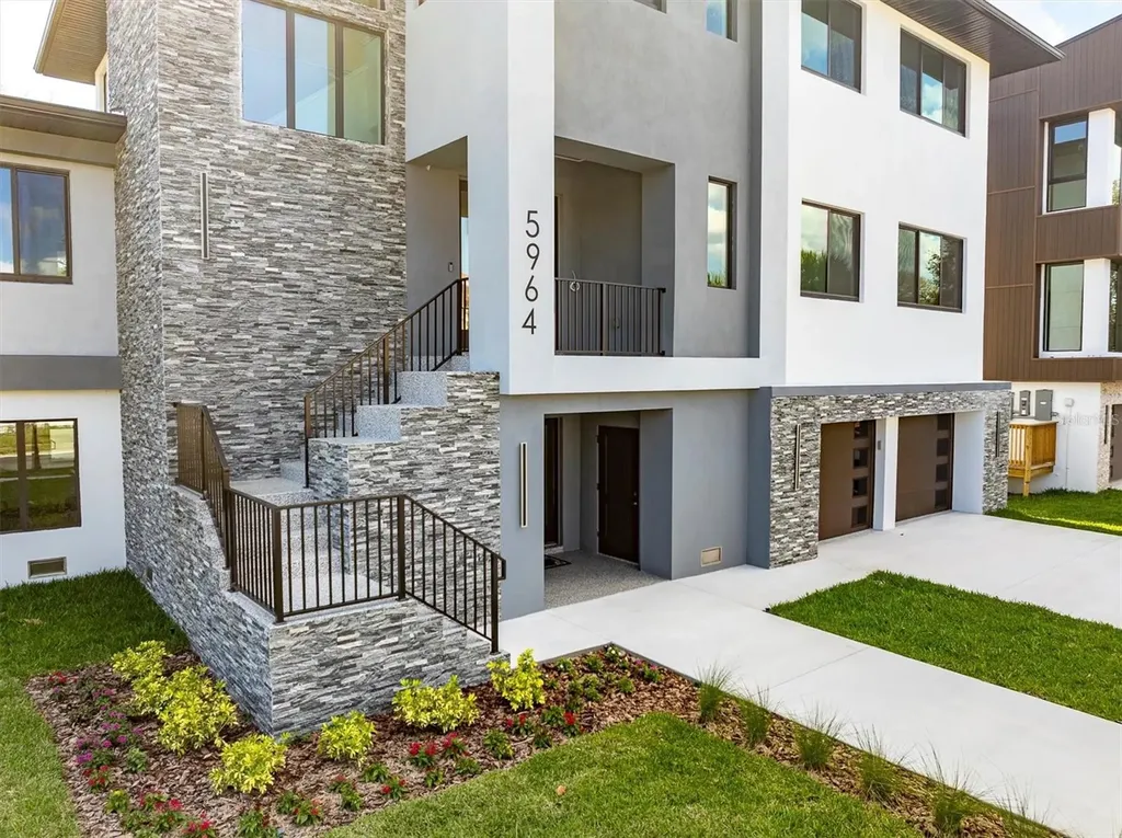 5964 Bayview Circle S Gulfport FL 33707