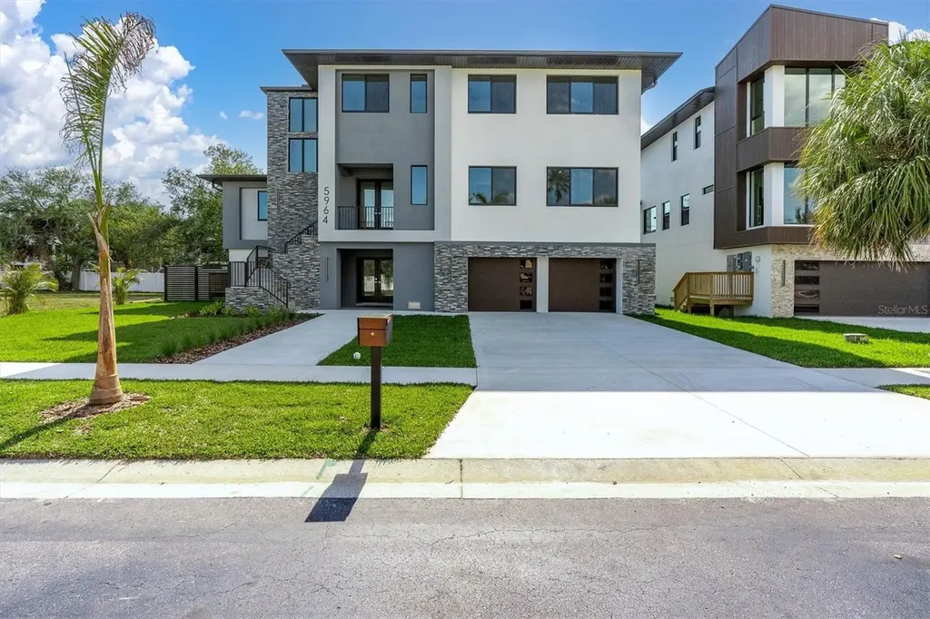 5964 Bayview Circle S Gulfport FL 33707