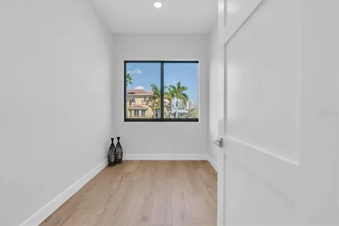 5964 Bayview Circle S Gulfport FL 33707