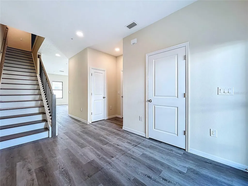4368 Cambio Gardens Court Tampa FL 33610