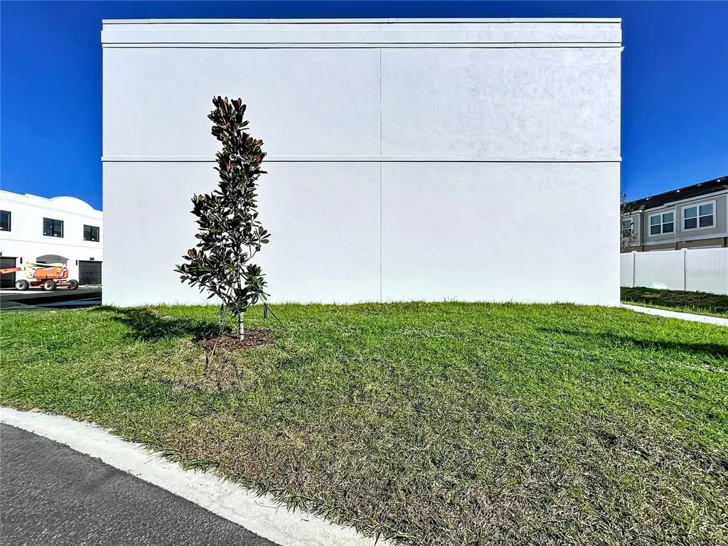 4368 Cambio Gardens Court Tampa FL 33610