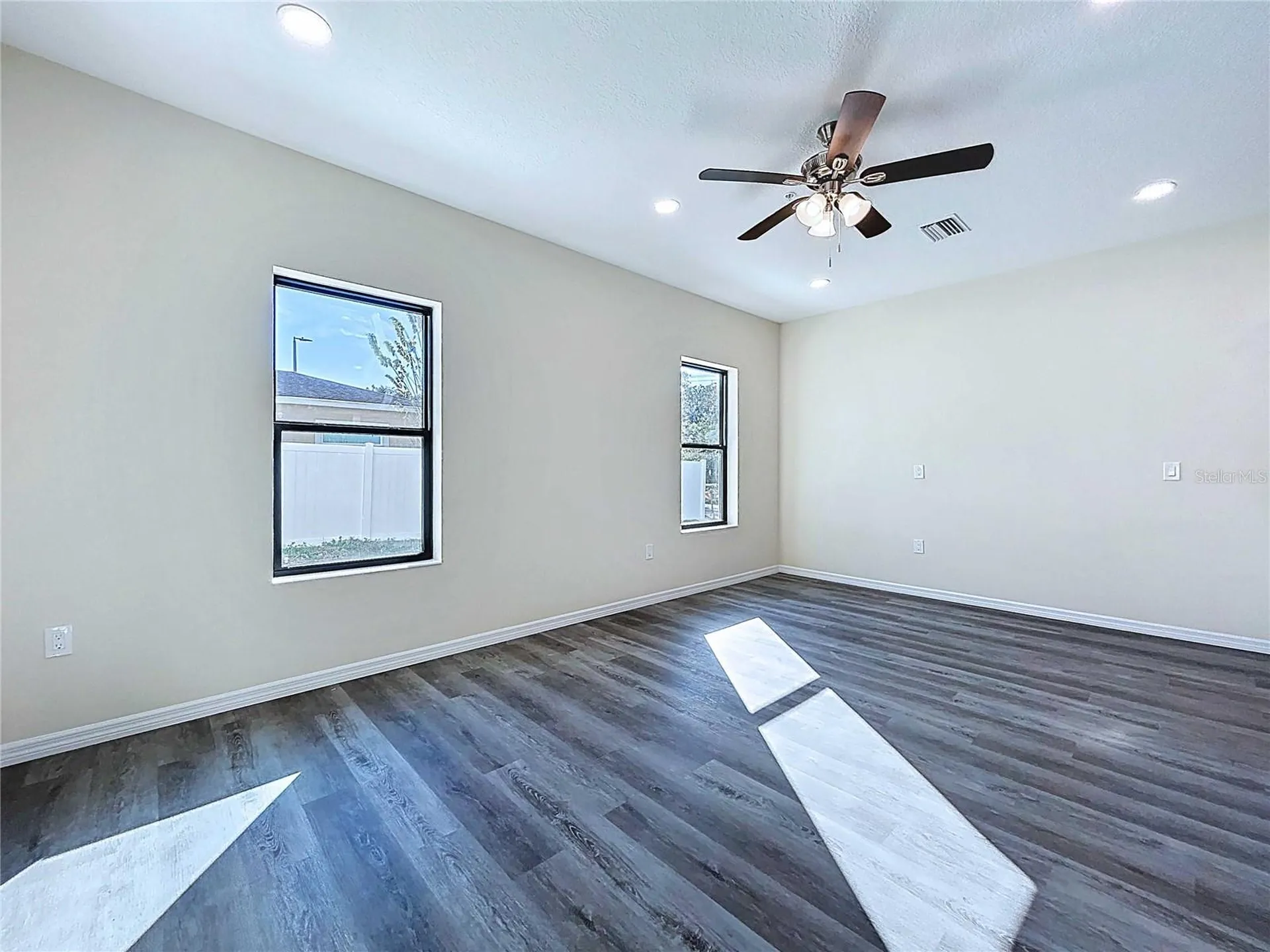 4368 Cambio Gardens Court Tampa FL 33610