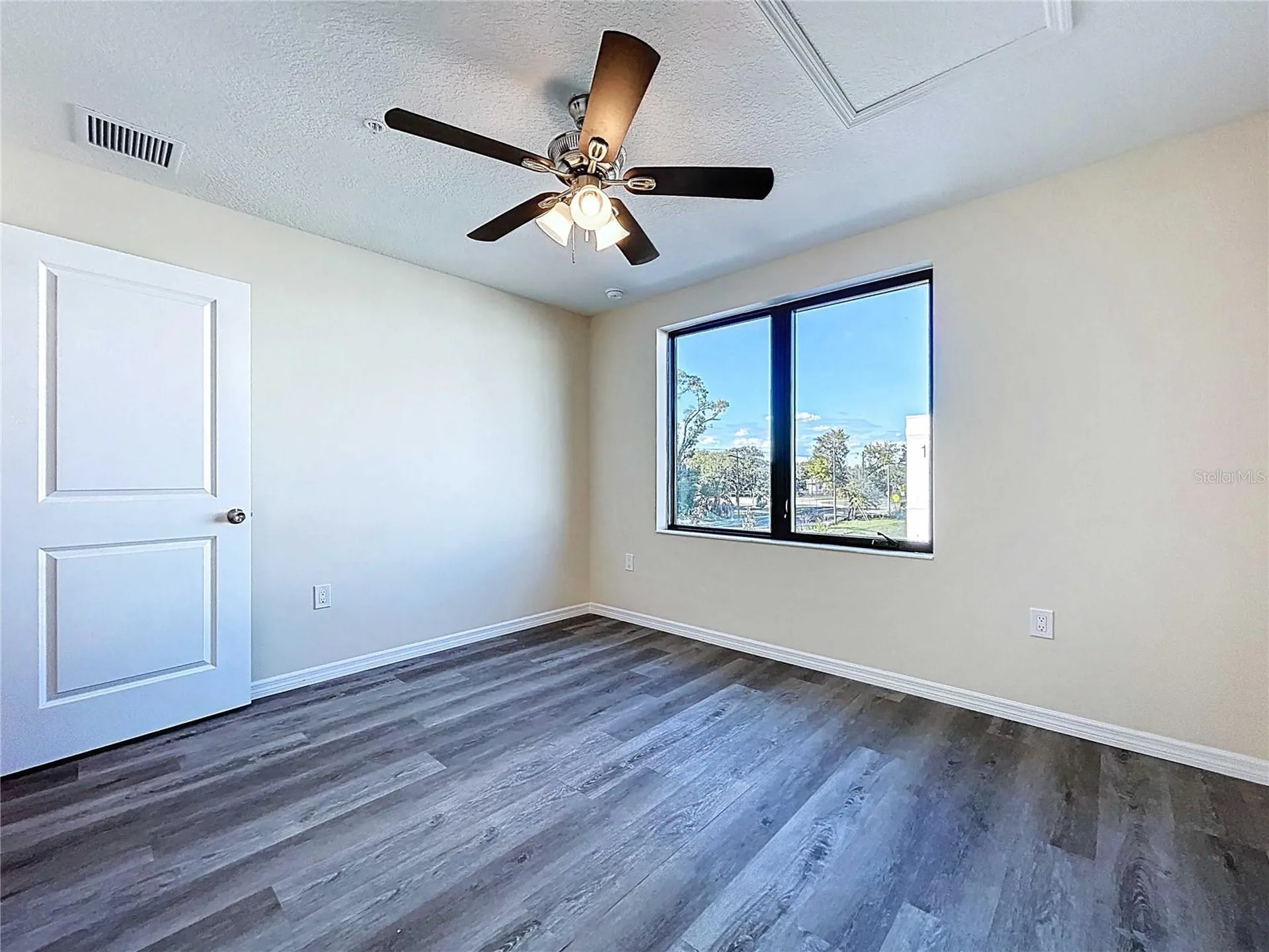 4368 Cambio Gardens Court Tampa FL 33610
