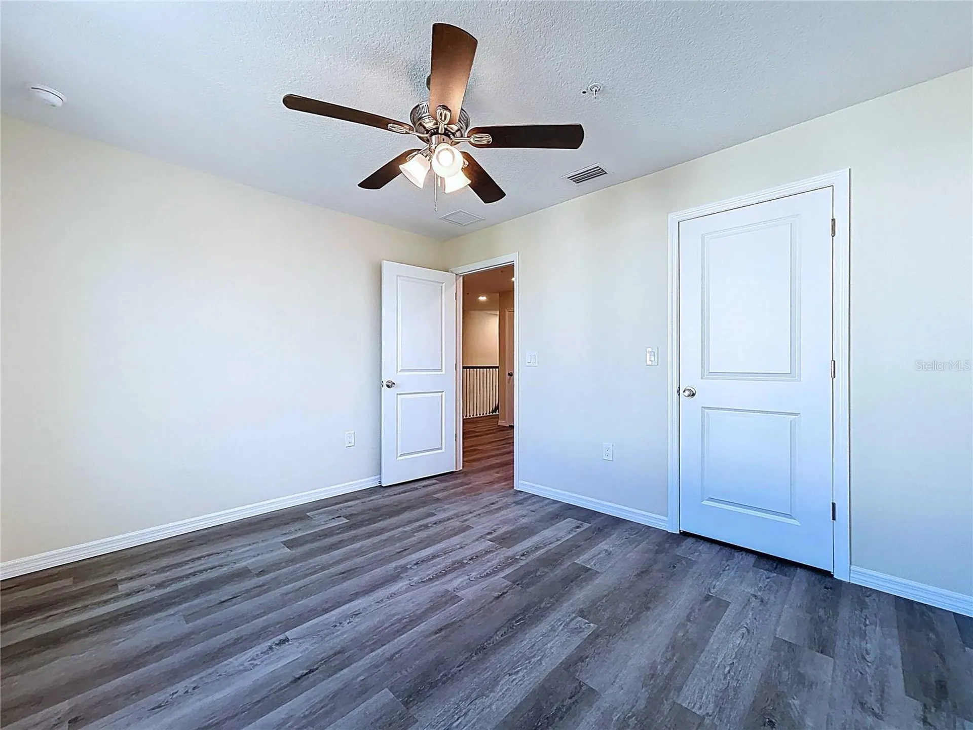 4368 Cambio Gardens Court Tampa FL 33610
