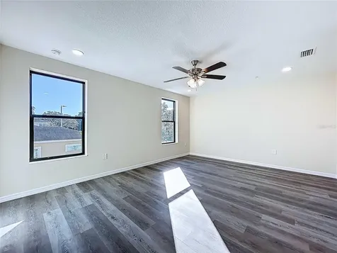 4368 Cambio Gardens Court Tampa FL 33610