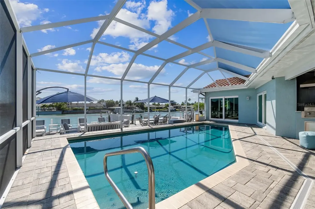 320 Belle Isle Avenue Belleair Beach FL 33786