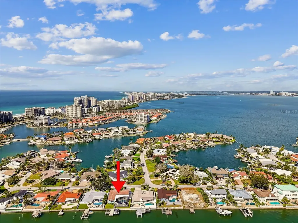 320 Belle Isle Avenue Belleair Beach FL 33786