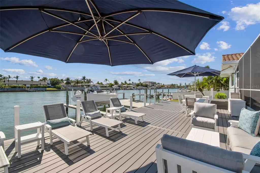 320 Belle Isle Avenue Belleair Beach FL 33786