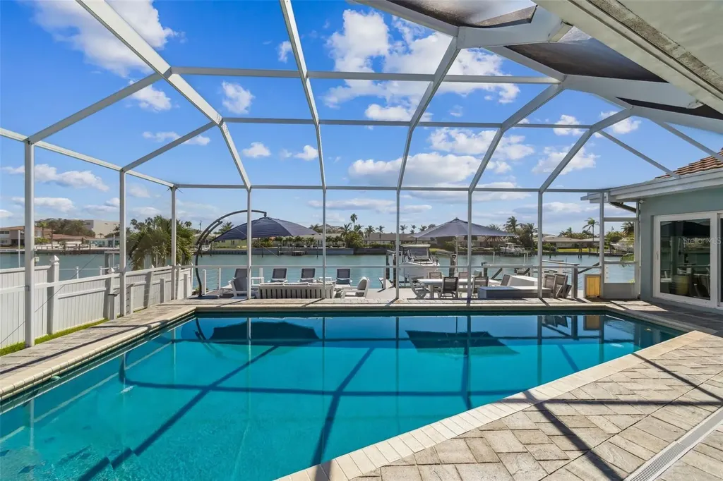 320 Belle Isle Avenue Belleair Beach FL 33786