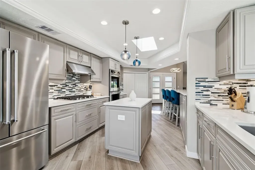 320 Belle Isle Avenue Belleair Beach FL 33786