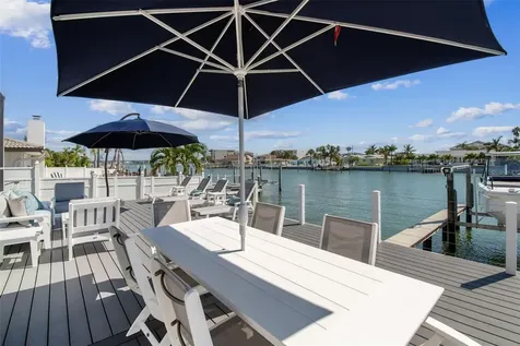 320 Belle Isle Avenue Belleair Beach FL 33786