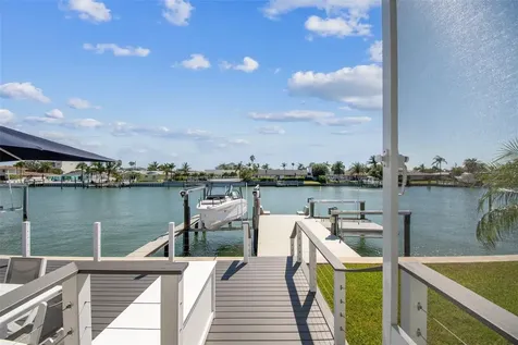 320 Belle Isle Avenue Belleair Beach FL 33786