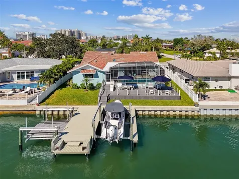 320 Belle Isle Avenue Belleair Beach FL 33786