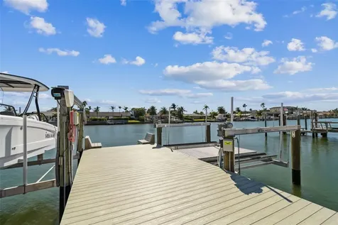 320 Belle Isle Avenue Belleair Beach FL 33786