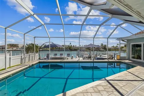 320 Belle Isle Avenue Belleair Beach FL 33786