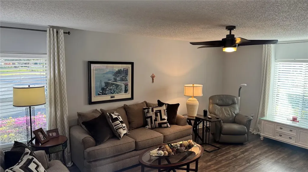 2827 W 74th Street West Bradenton FL 34209