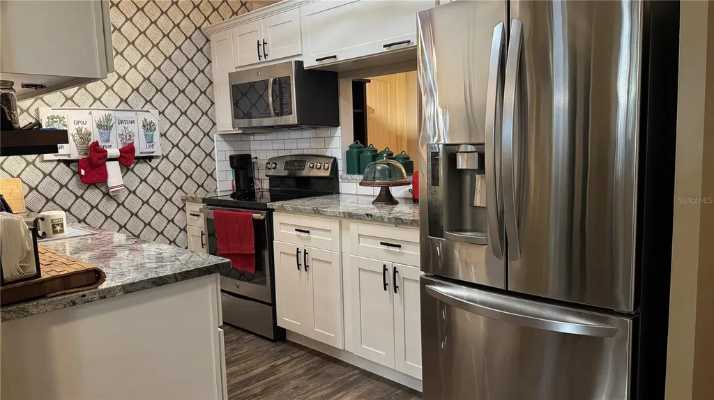 2827 W 74th Street West Bradenton FL 34209