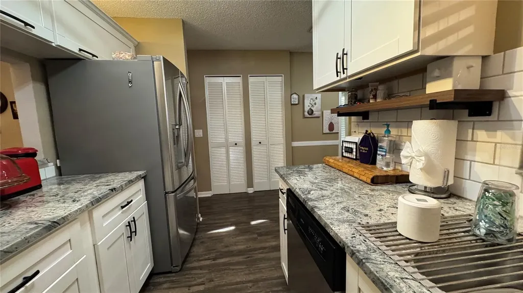 2827 W 74th Street West Bradenton FL 34209