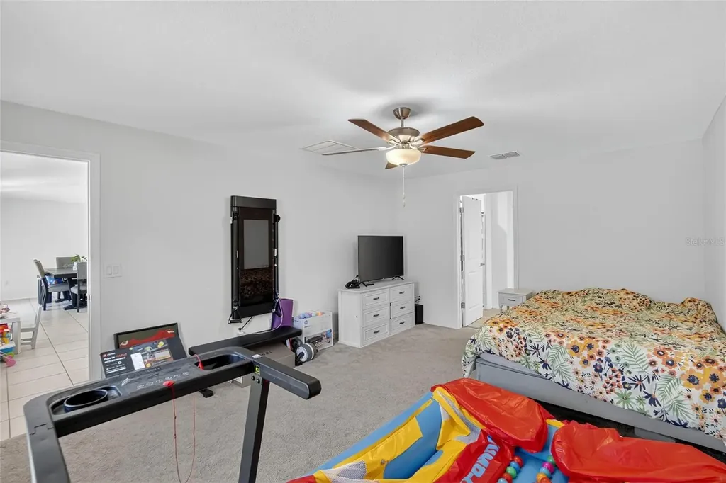 1748 Red Loop Lakeland FL 33801