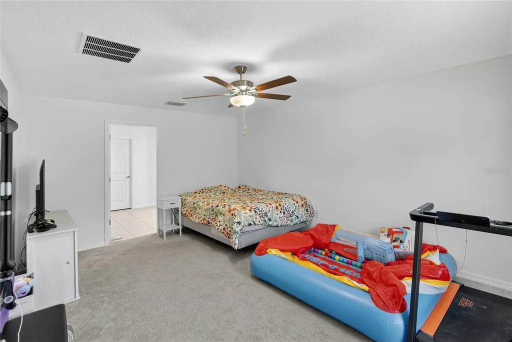 1748 Red Loop Lakeland FL 33801