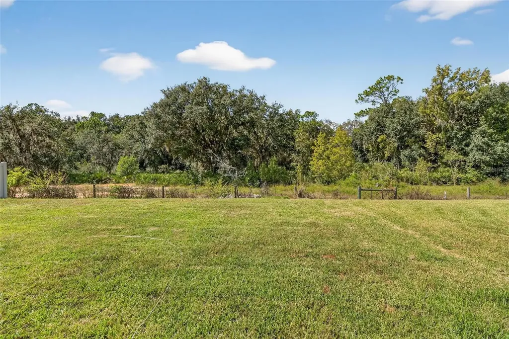 1748 Red Loop Lakeland FL 33801