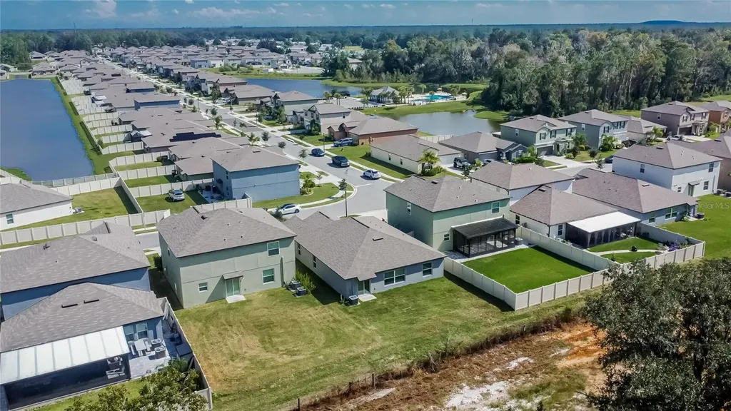 1748 Red Loop Lakeland FL 33801