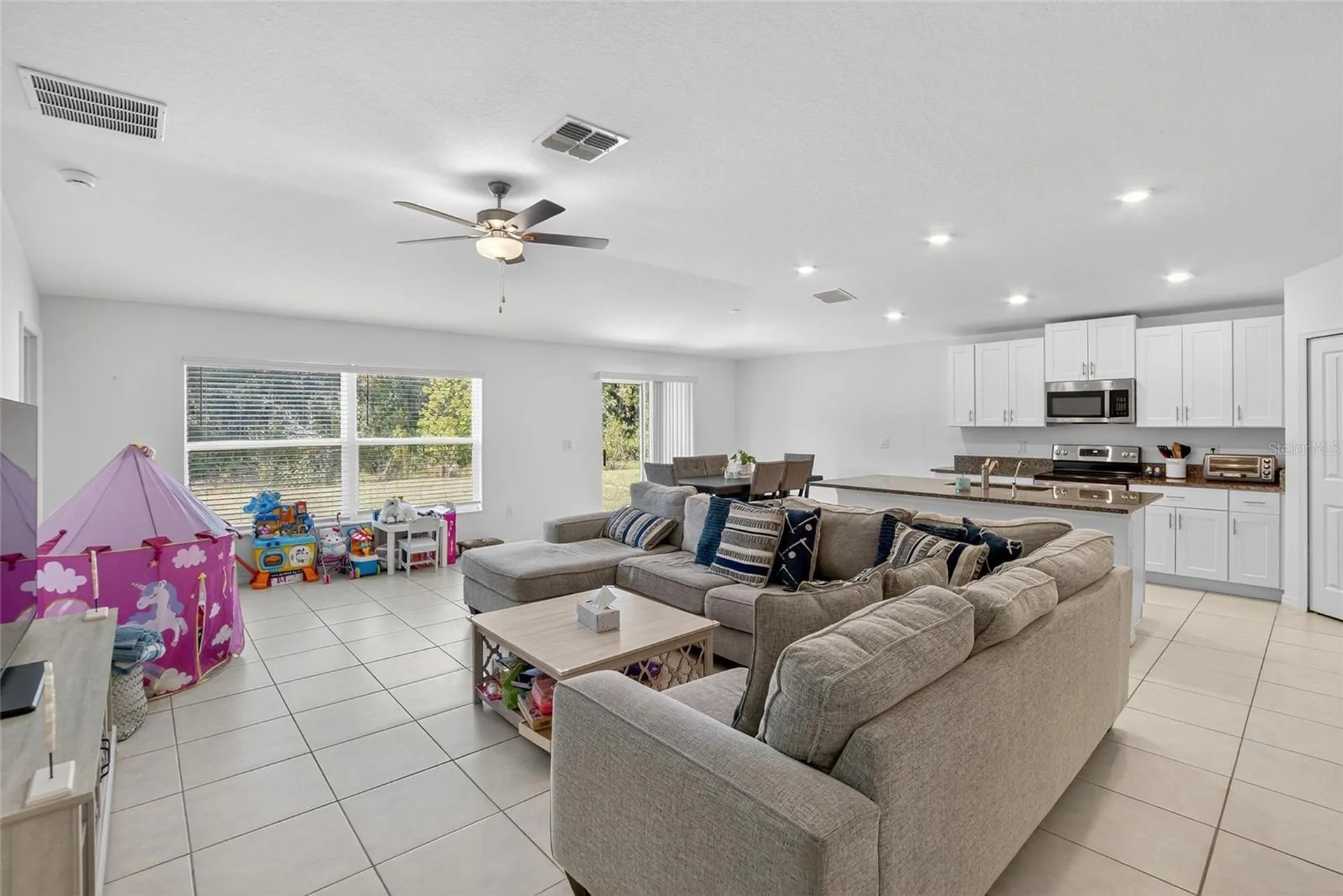 1748 Red Loop Lakeland FL 33801