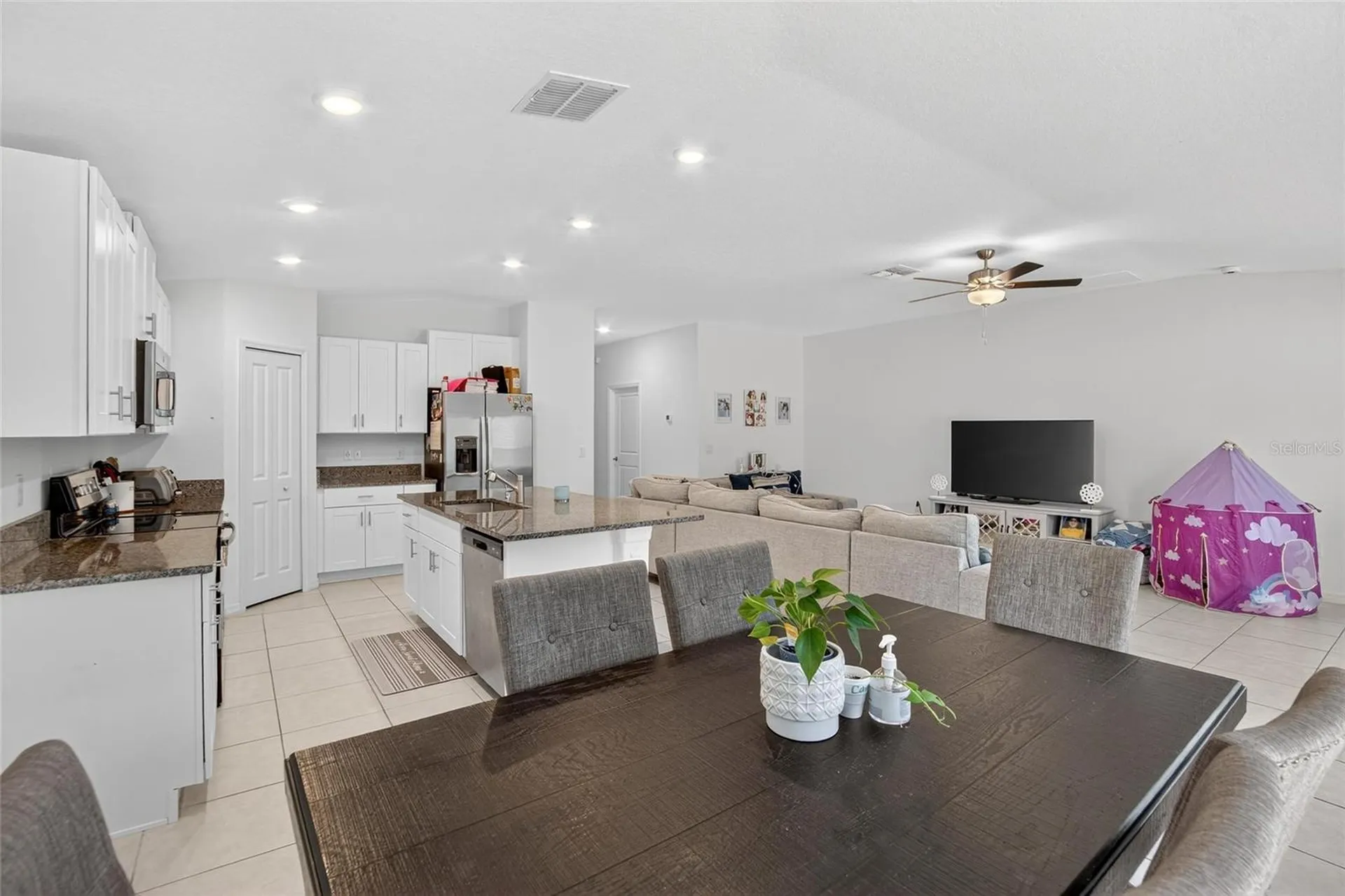 1748 Red Loop Lakeland FL 33801