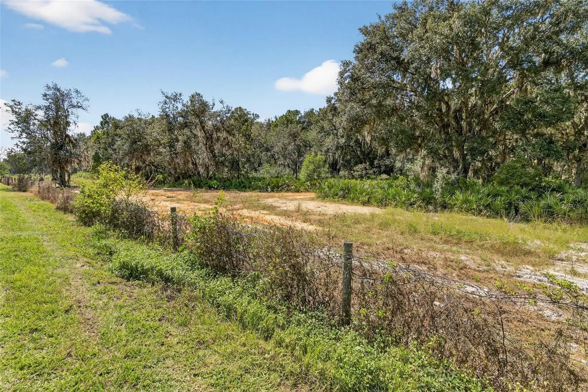 1748 Red Loop Lakeland FL 33801