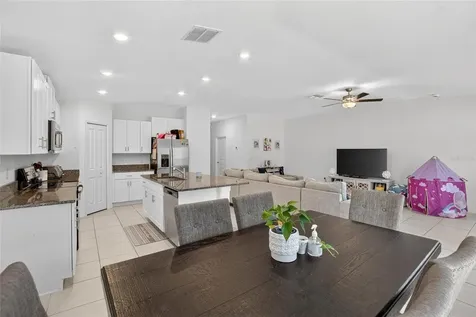 1748 Red Loop Lakeland FL 33801