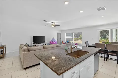 1748 Red Loop Lakeland FL 33801