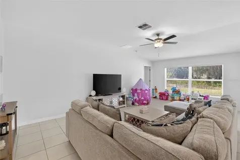1748 Red Loop Lakeland FL 33801