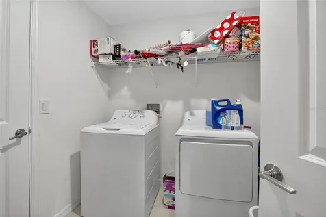 1748 Red Loop Lakeland FL 33801