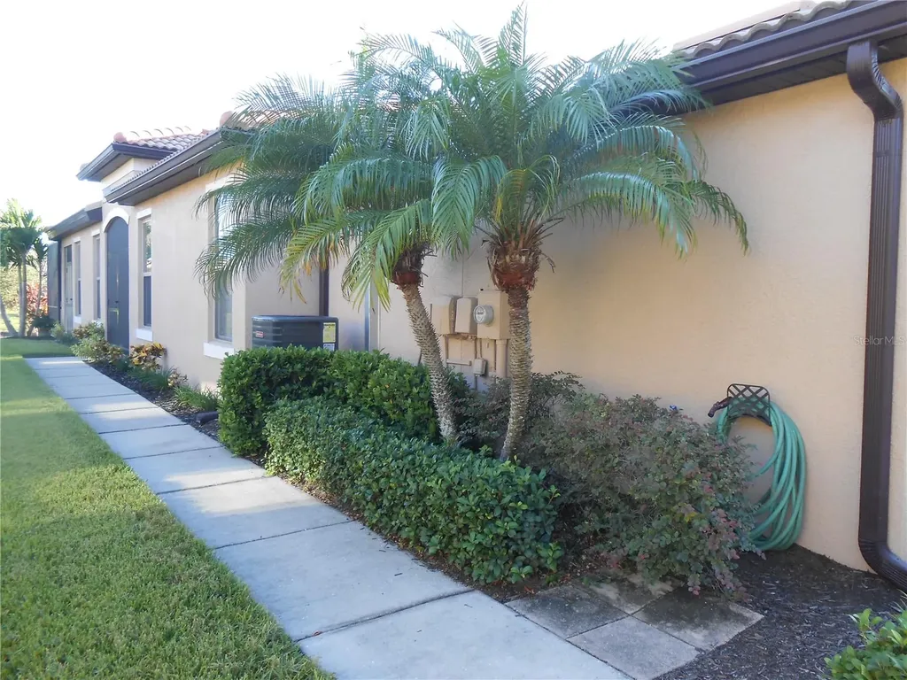 344 Mystic Falls Drive Apollo Beach FL 33572