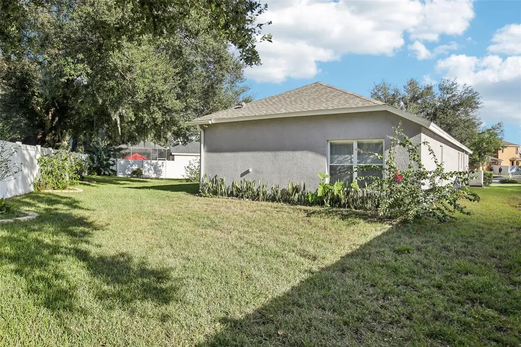 1804 Prairie Grass Lane Valrico FL 33594