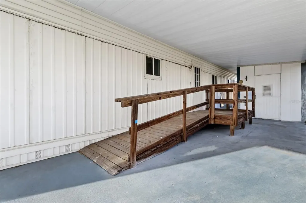29129 Johnston Road Dade City FL 33523