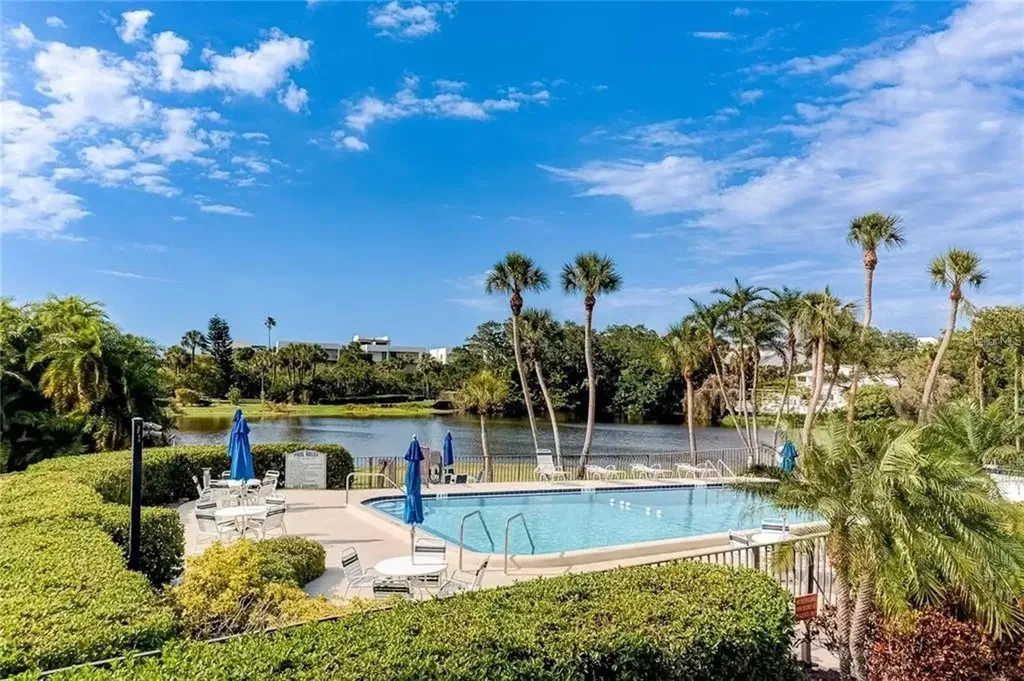 220 Belleview Boulevard Belleair FL 33756