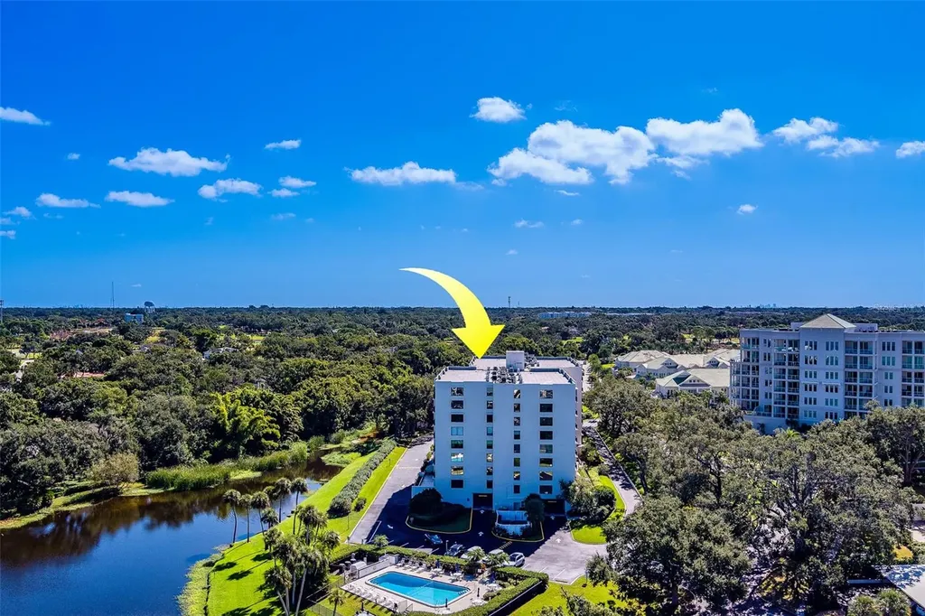 220 Belleview Boulevard Belleair FL 33756