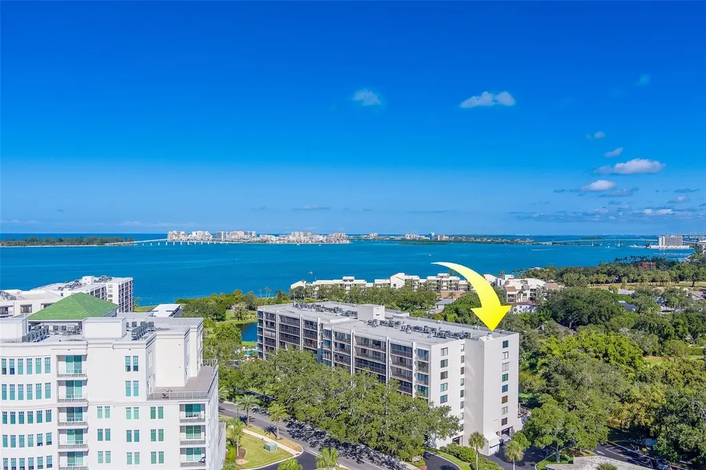 220 Belleview Boulevard Belleair FL 33756