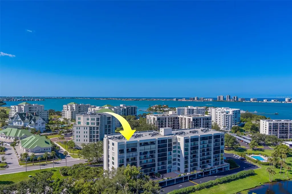 220 Belleview Boulevard Belleair FL 33756