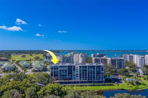 220 Belleview Boulevard Belleair FL 33756