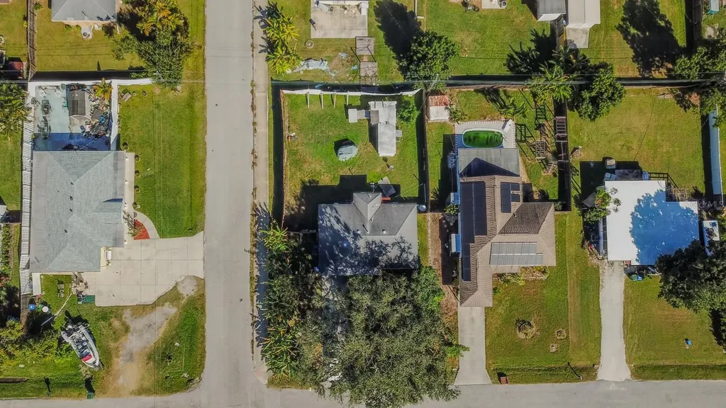 3305 Williamsburg Street Sarasota FL 34231