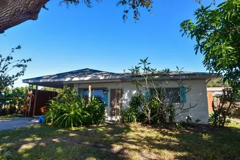3305 Williamsburg Street Sarasota FL 34231