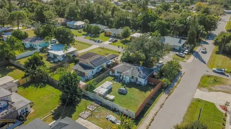 3305 Williamsburg Street Sarasota FL 34231